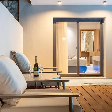 Kallithea Luxury -artemis- *